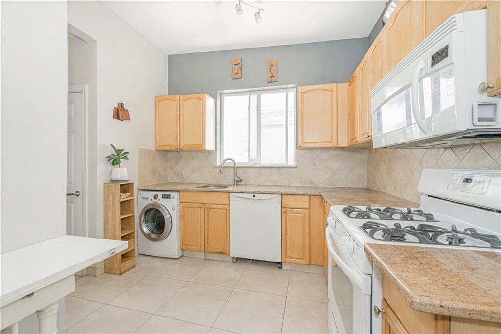98 Robin Road Property Photo 11