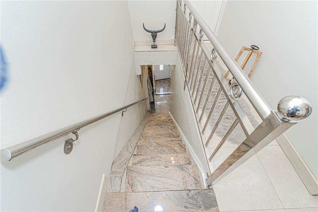 98 Robin Road Property Photo 12