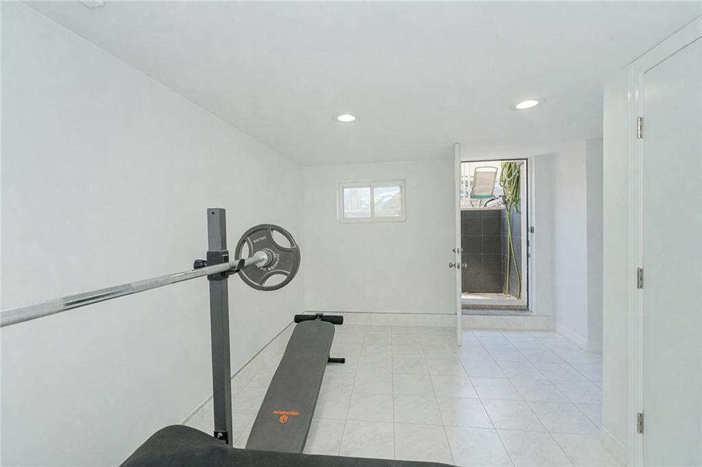 98 Robin Road Property Photo 30