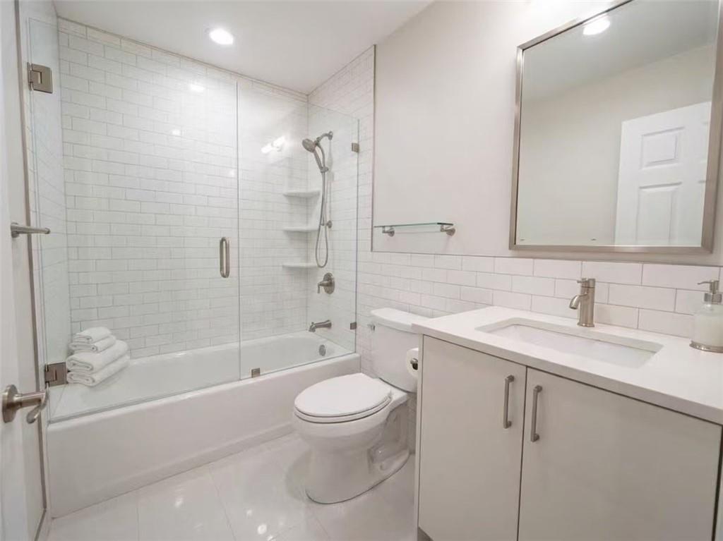 56 Devon Loop A Property Photo 13