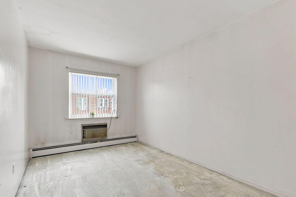 2558 Cropsey Avenue Property Photo 16