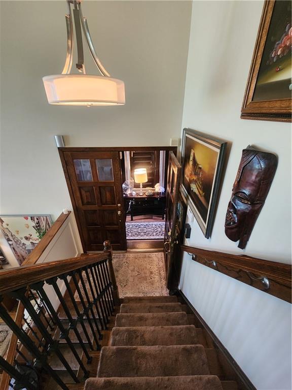 16 Manor Court Property Photo 4