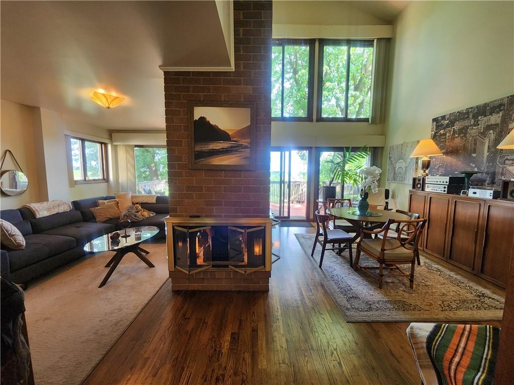 16 Manor Court Property Photo 5