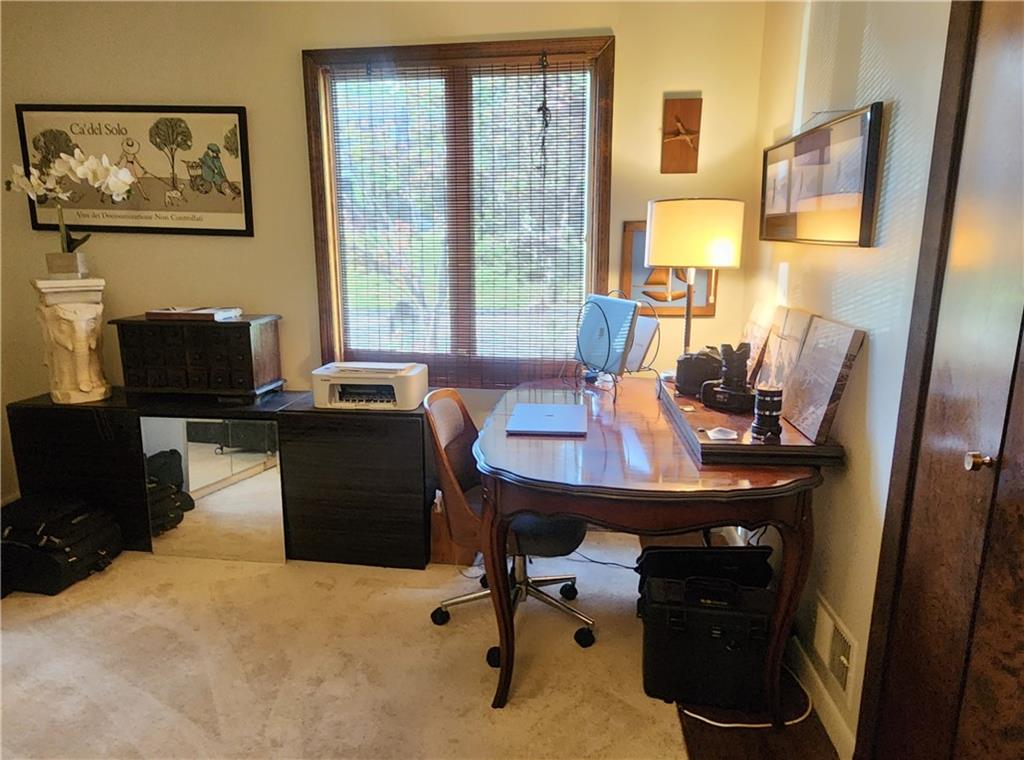 16 Manor Court Property Photo 15