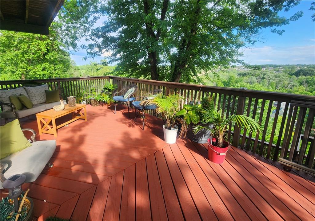 16 Manor Court Property Photo 19