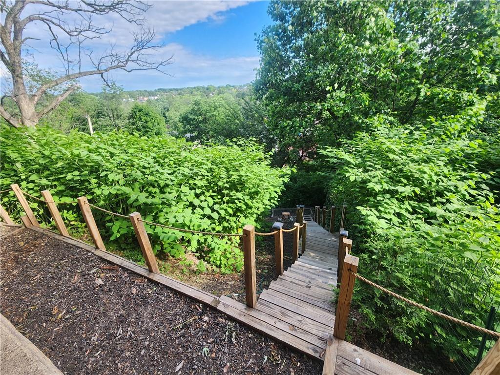 16 Manor Court Property Photo 21