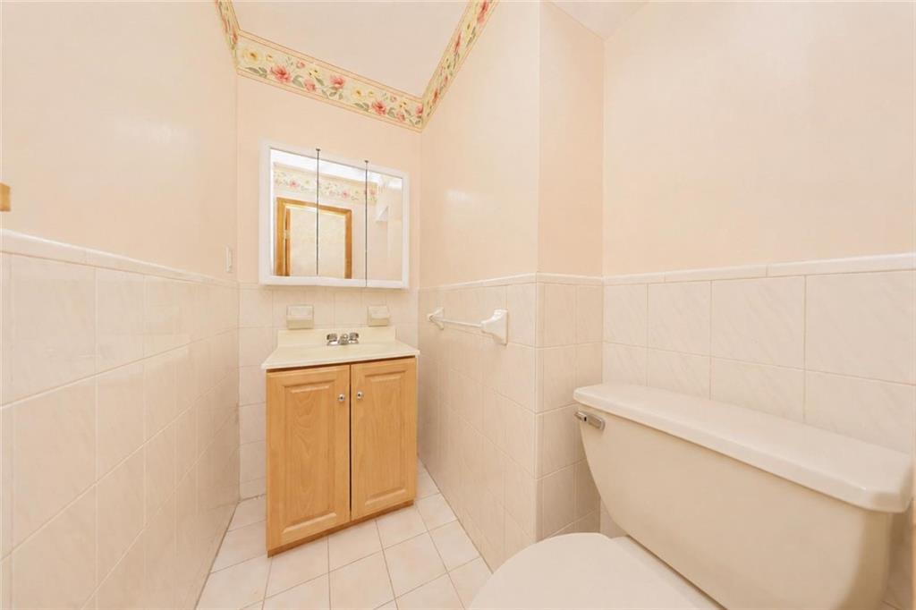 1775 West 9th Street Property Photo 10