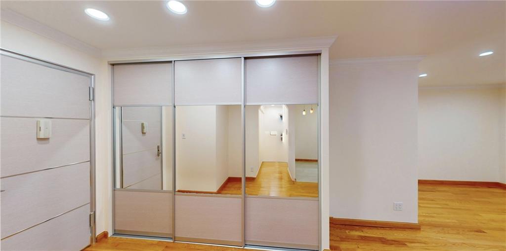 2547 West 2nd Street 2f Property Photo 4
