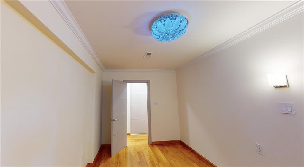 2547 West 2nd Street 2f Property Photo 23
