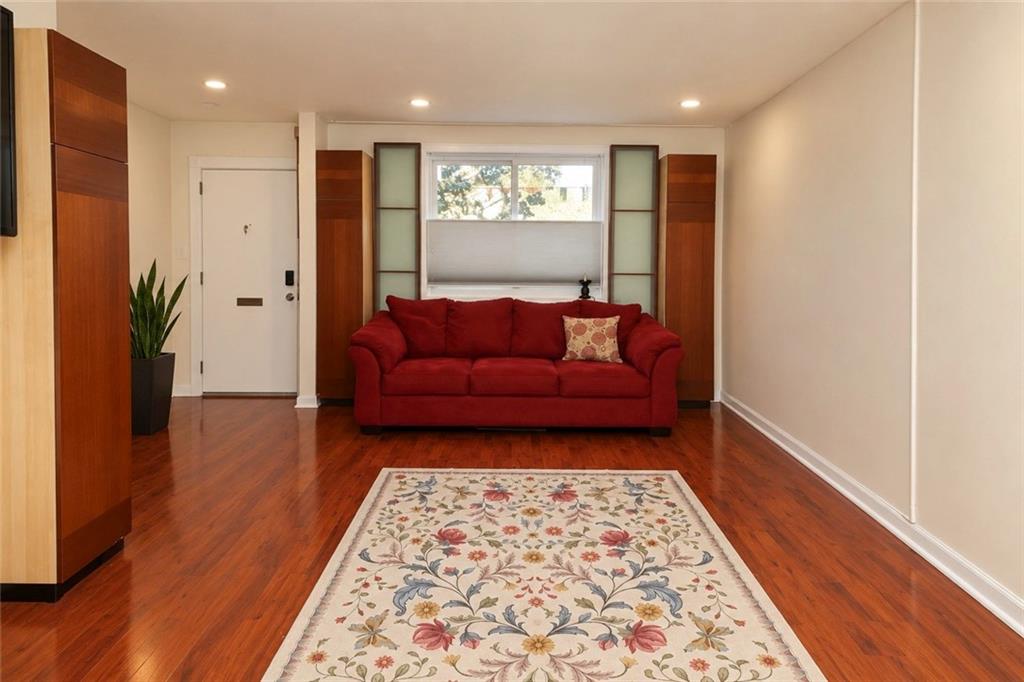 1595 Independence Avenue Property Photo 3