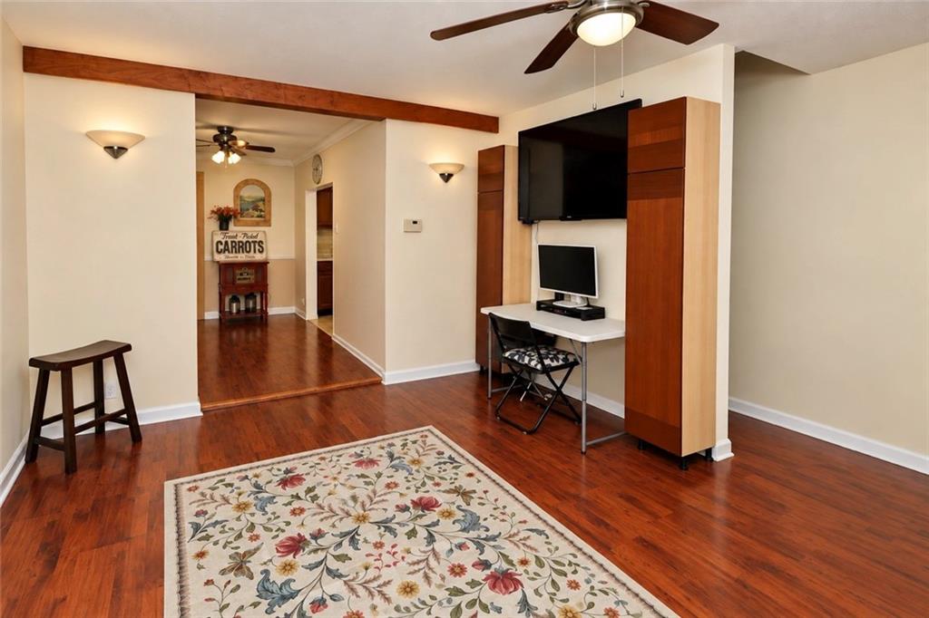 1595 Independence Avenue Property Photo 4