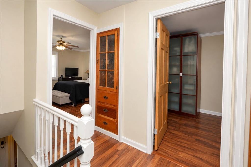 1595 Independence Avenue Property Photo 10