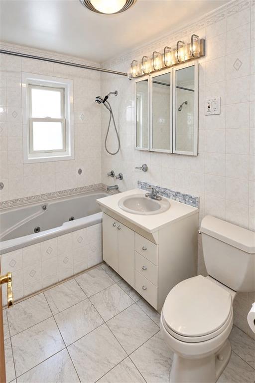 1595 Independence Avenue Property Photo 13