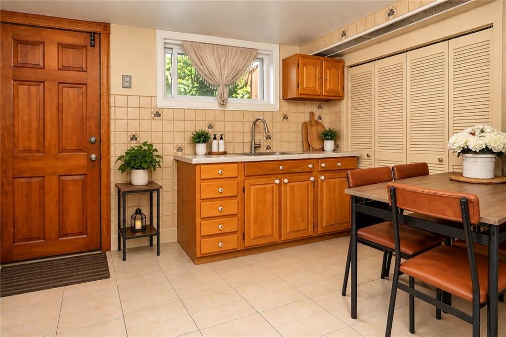 1595 Independence Avenue Property Photo 16