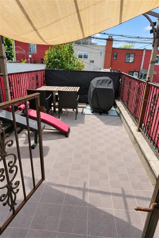1595 Independence Avenue Property Photo 22