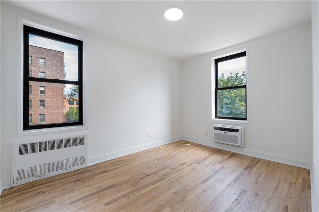 599 East 7th Street 3u Property Photo 12