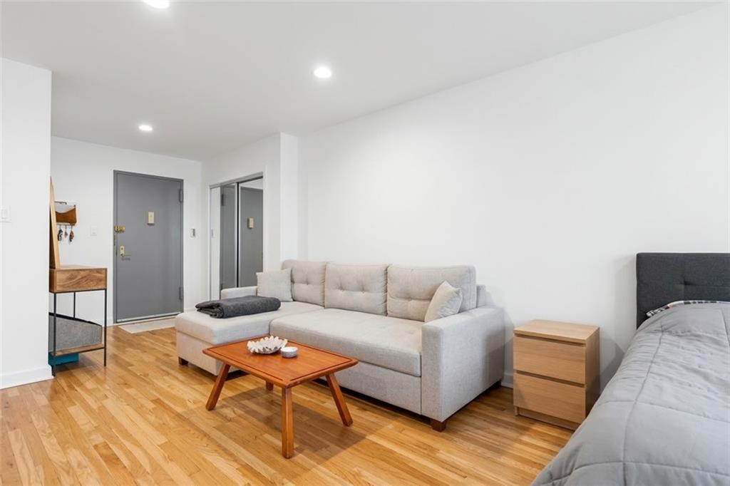 140 7th Avenue 4S Property Photo 1