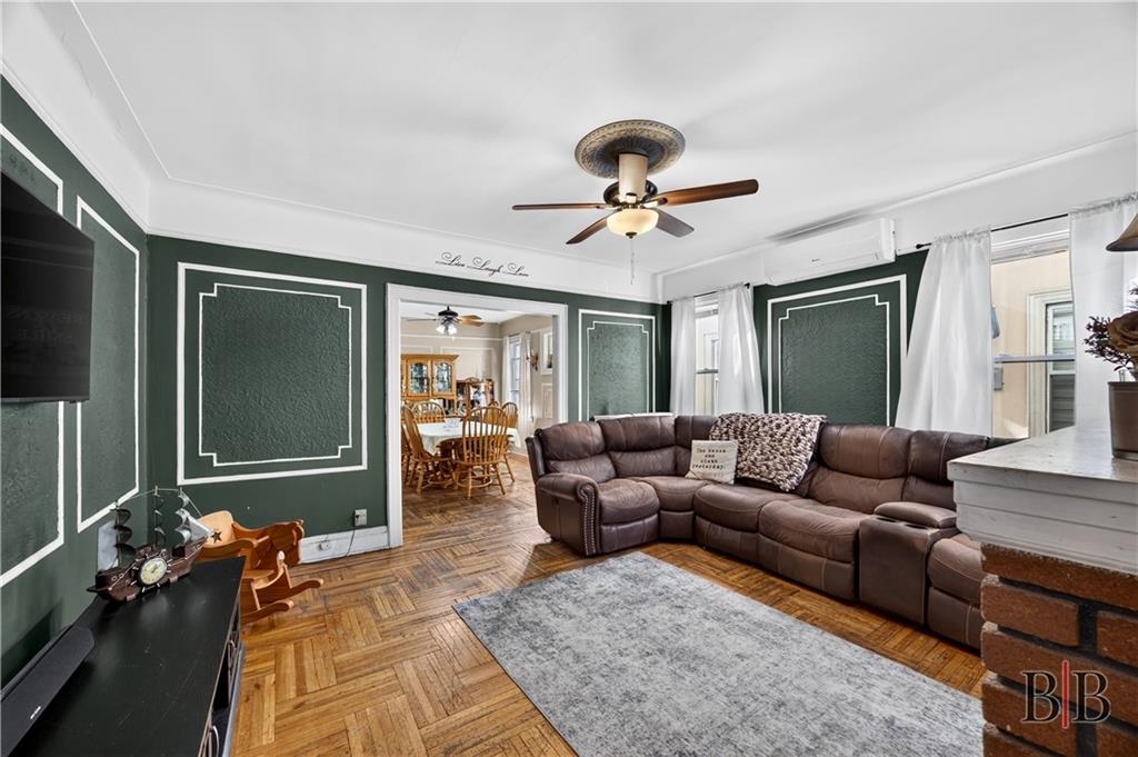 1716 East 32nd Street Property Photo 3