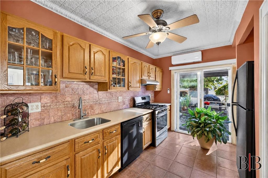 1716 East 32nd Street Property Photo 6