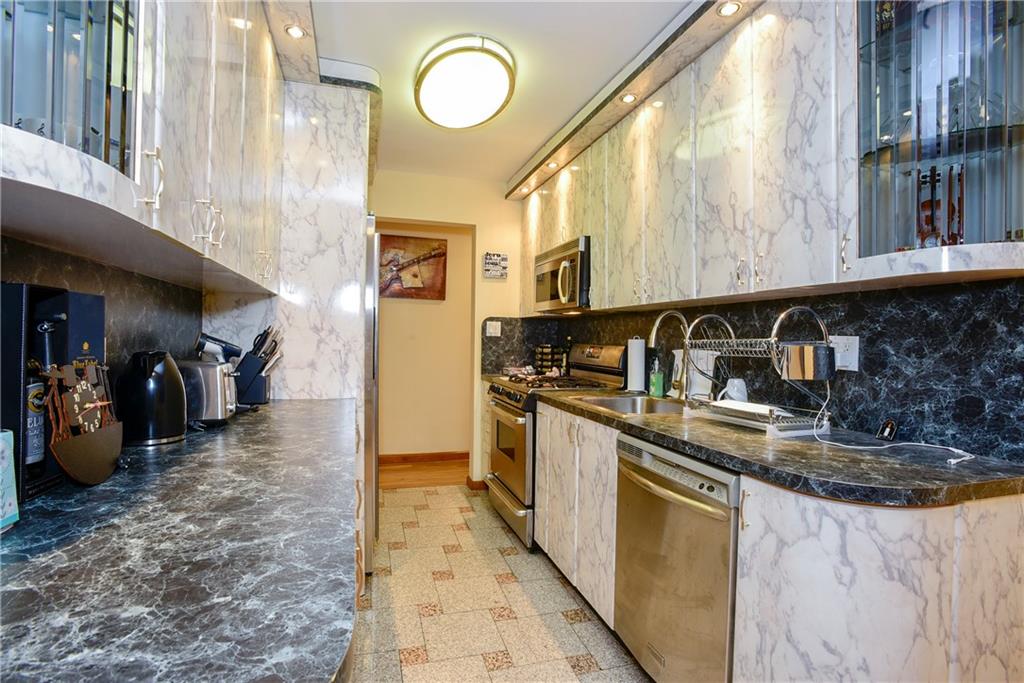 2785 Ocean Parkway 3e Property Photo 6