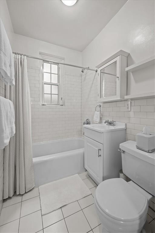 1125 Lorimer Street 2j Property Photo 8