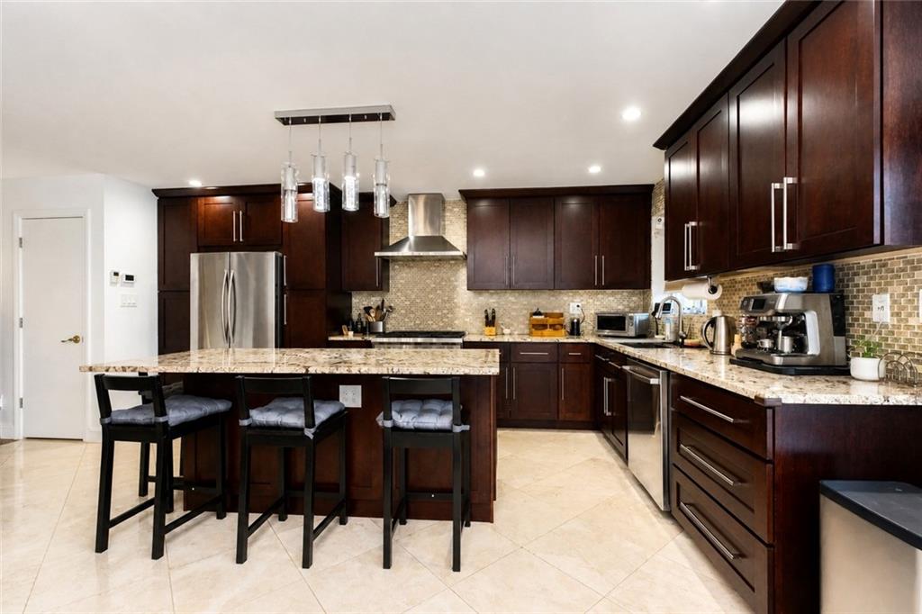 2745 Mill Avenue Property Photo 8