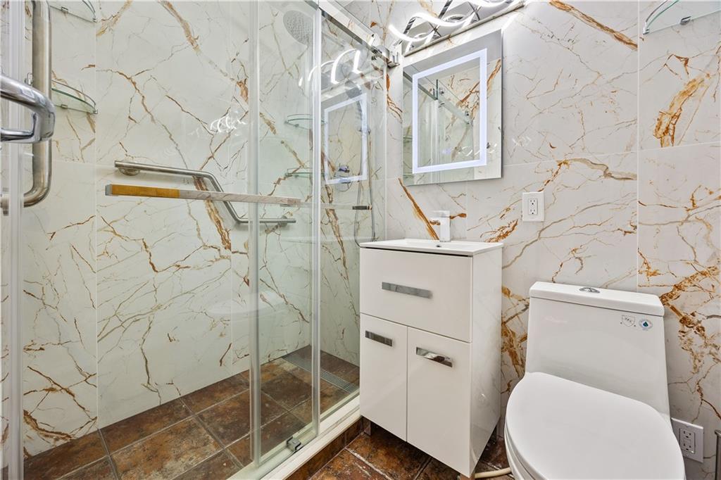 501 Surf Avenue N1 Property Photo 11