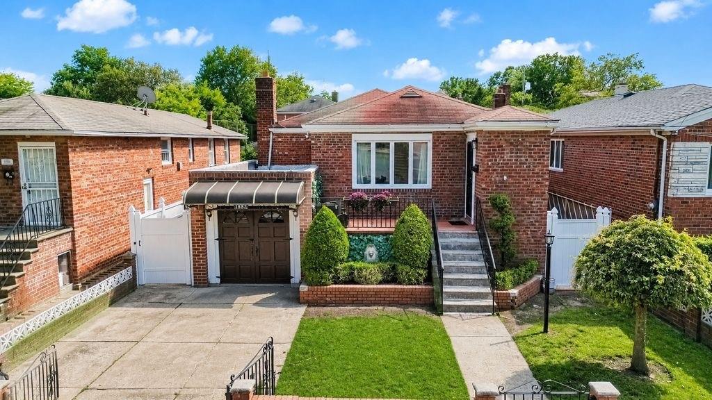 1832 Coleman Street Property Photo 1