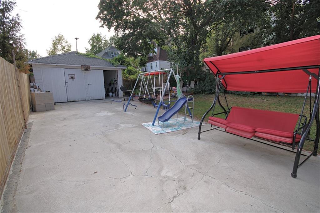 12 Irving Place Property Photo 3