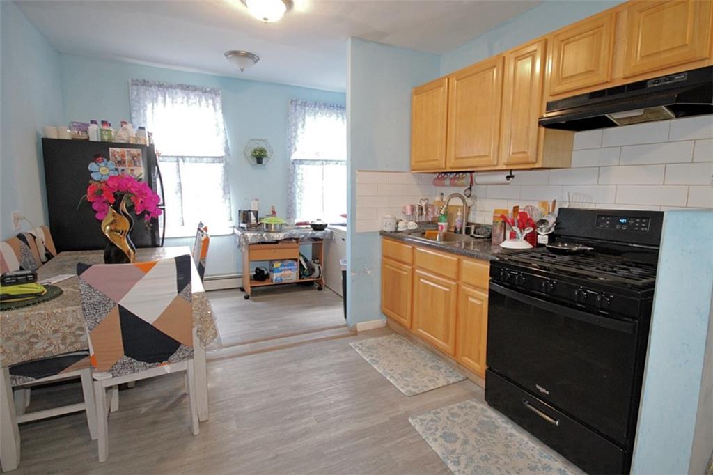12 Irving Place Property Photo 9
