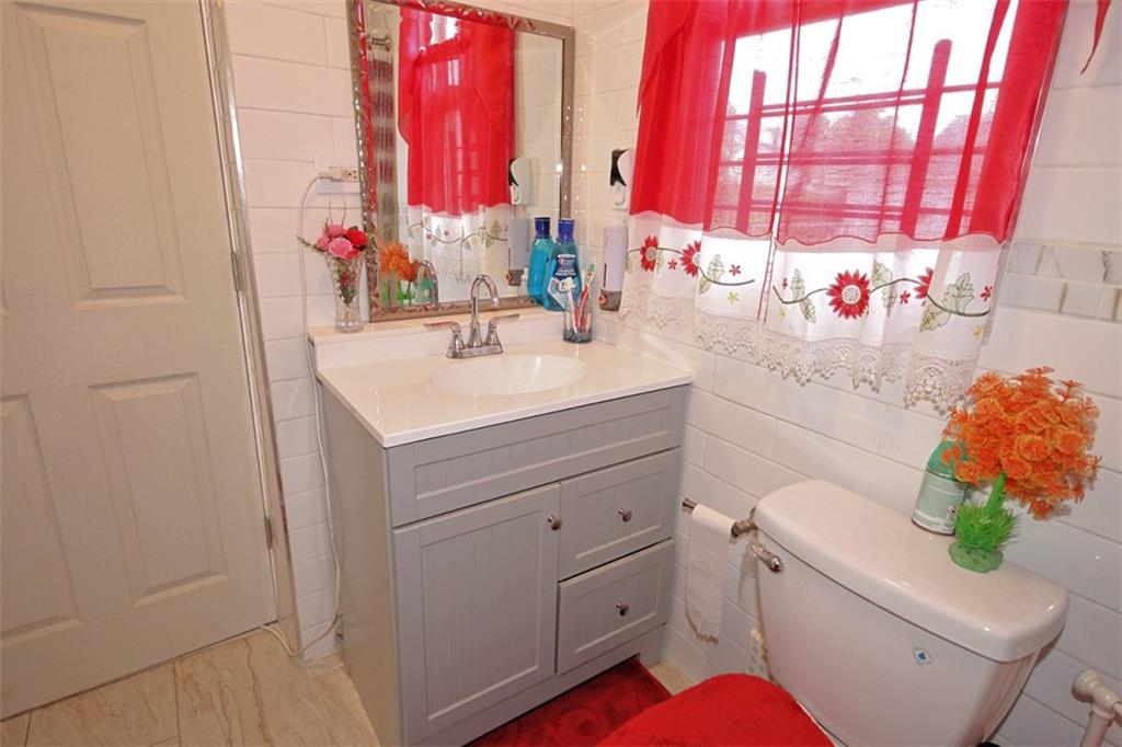 12 Irving Place Property Photo 11