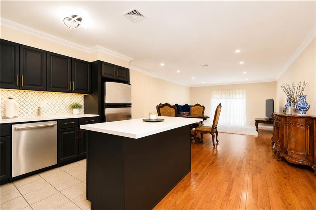 52 92nd Street 2c Property Photo 5