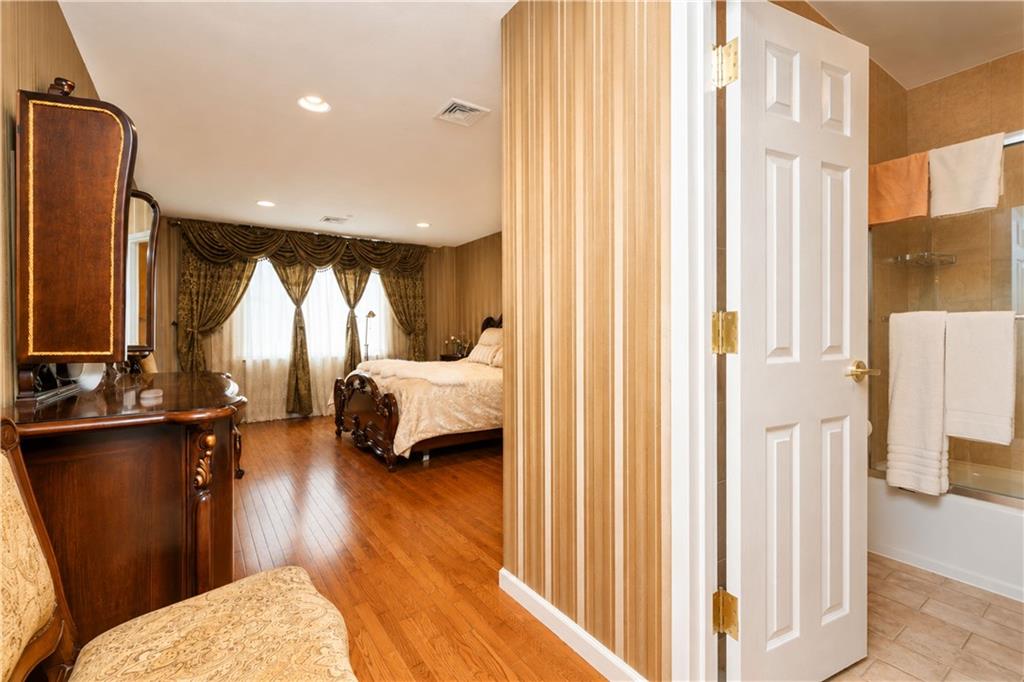 52 92nd Street 2c Property Photo 14