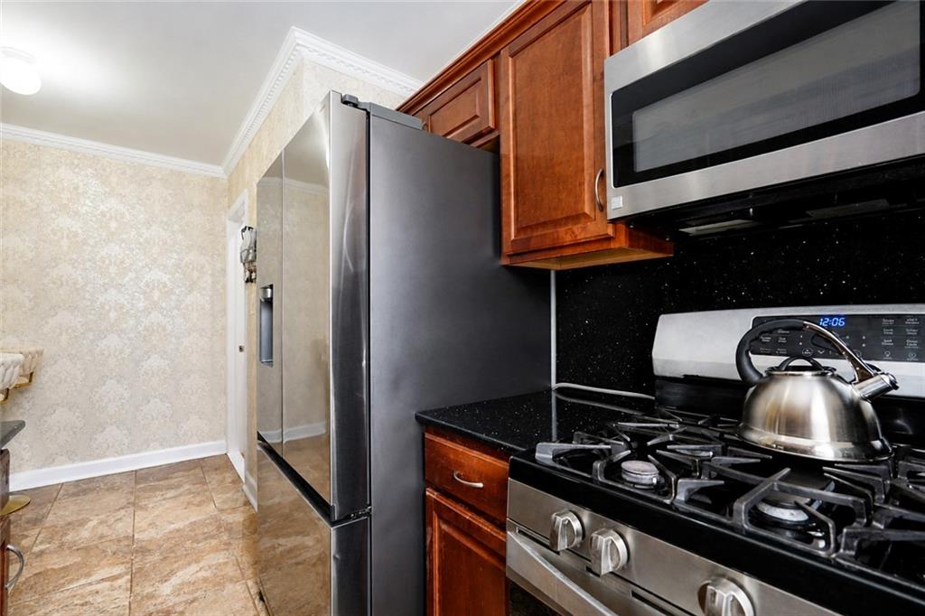 2435 Haring Street 4h Property Photo 9