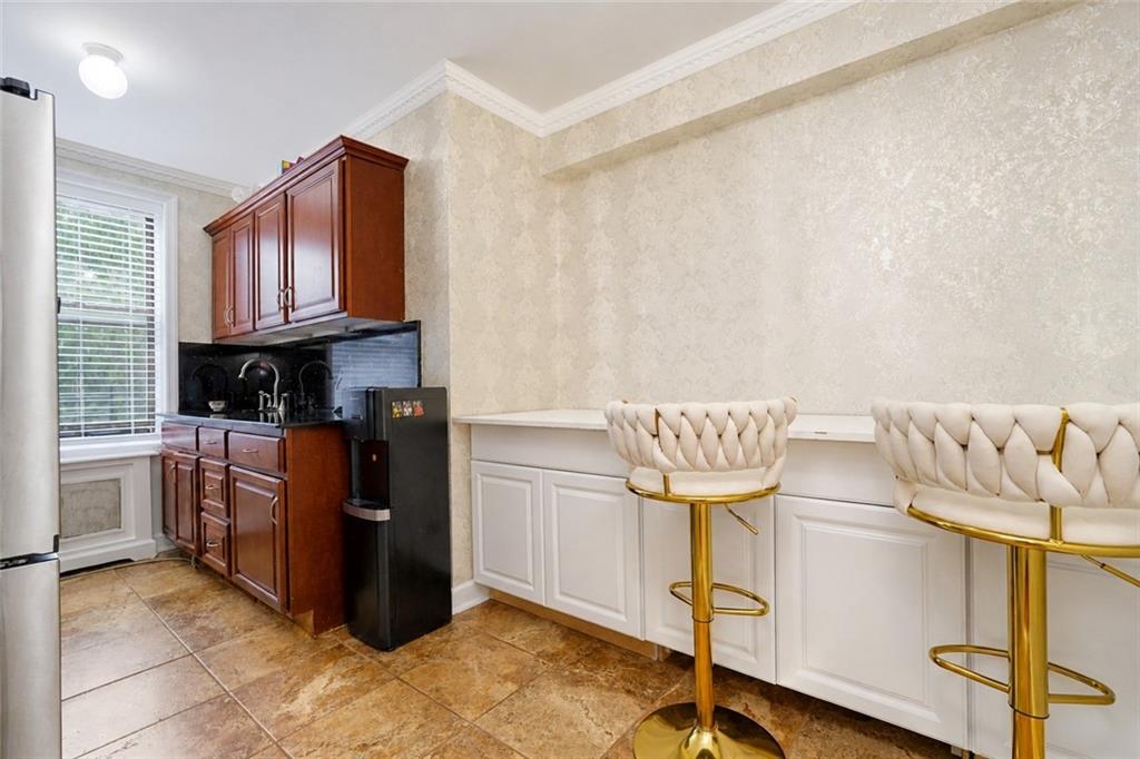 2435 Haring Street 4h Property Photo 10