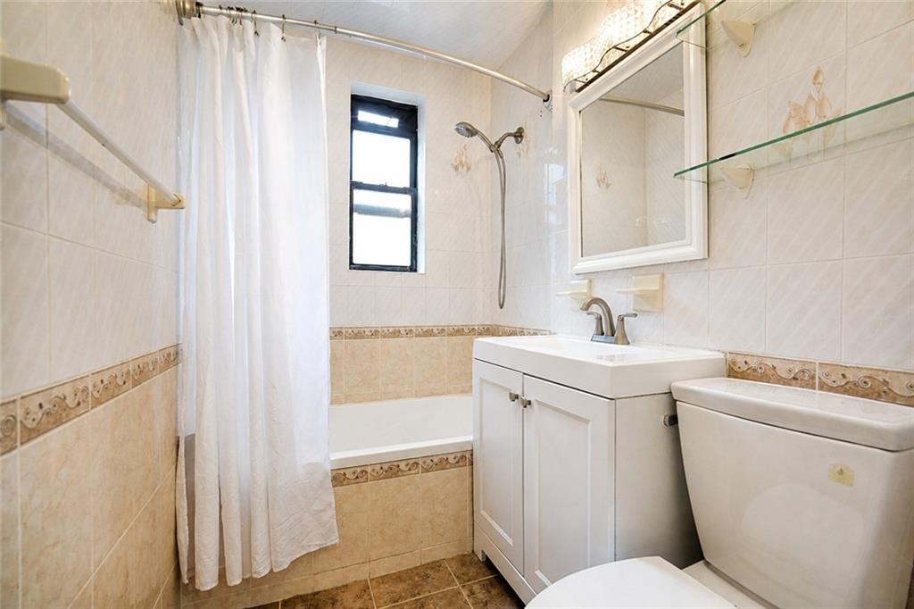 2435 Haring Street 4h Property Photo 17