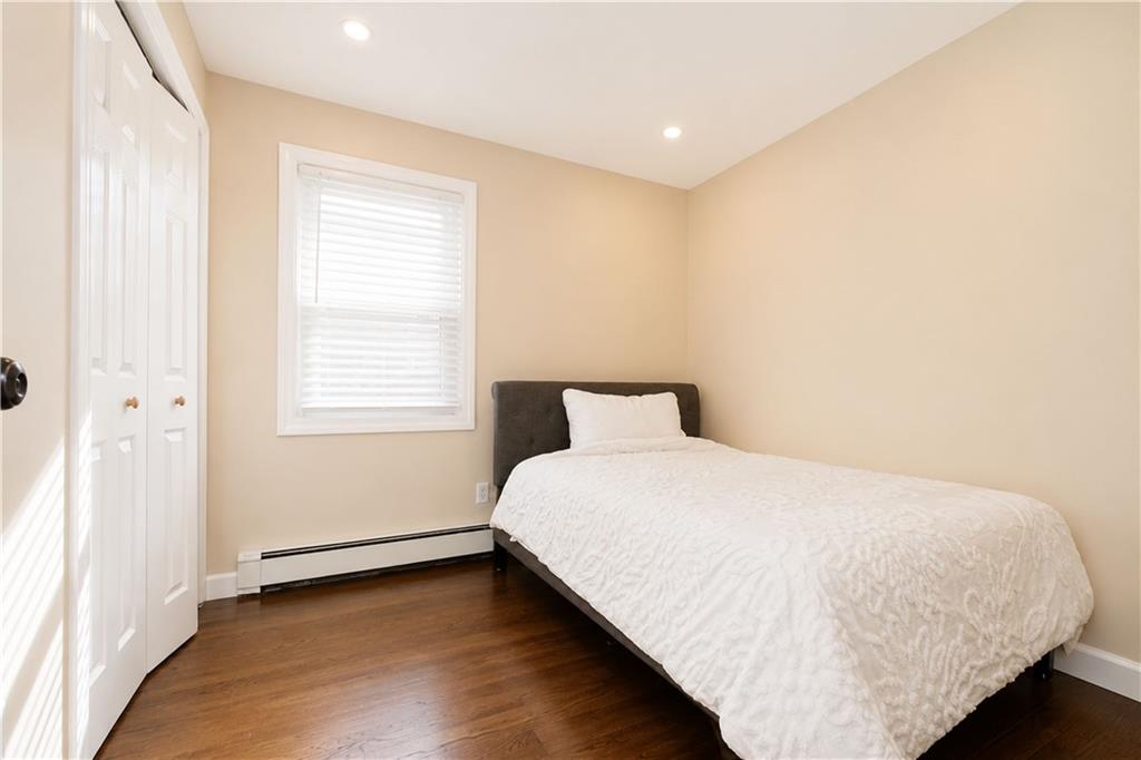 944 Rensselaer Avenue Property Photo 14