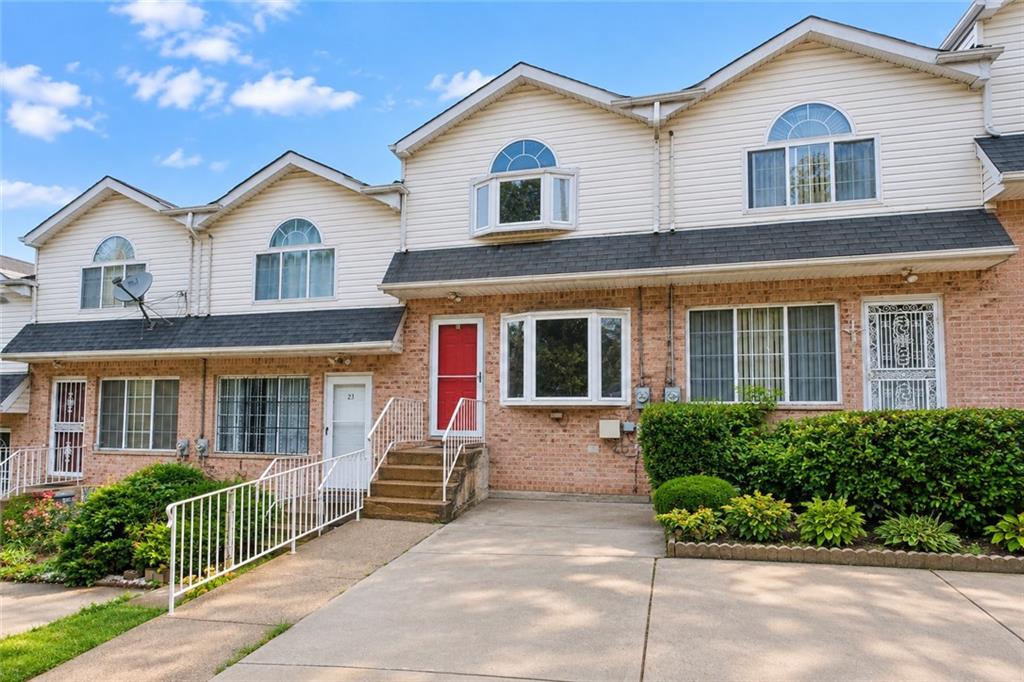 21 Kansas Avenue Property Photo 1