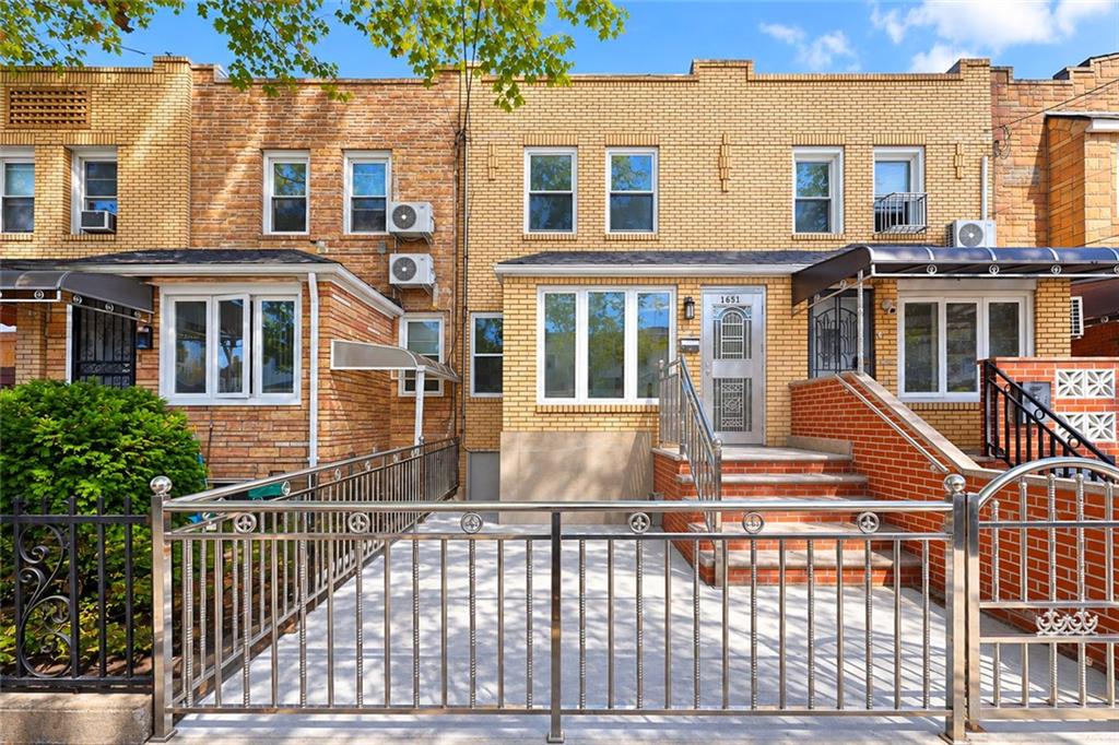 1651 73rd Street Property Photo 1