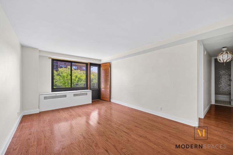 1-bed With Balcony With Treetop Views In Clinton Hill Property Photo 1