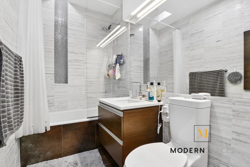 44-15 Purves Street Property Photo 10