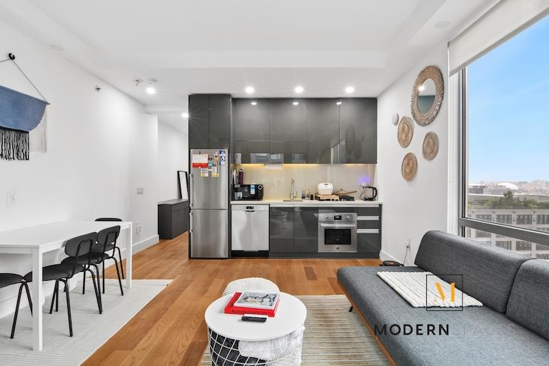44-15 Purves Street Property Photo 14