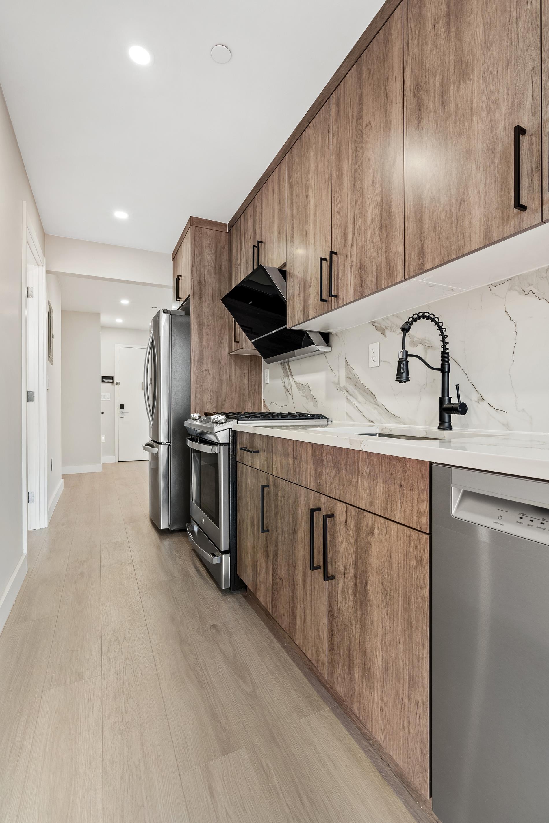 1546 Broadway Property Photo 1