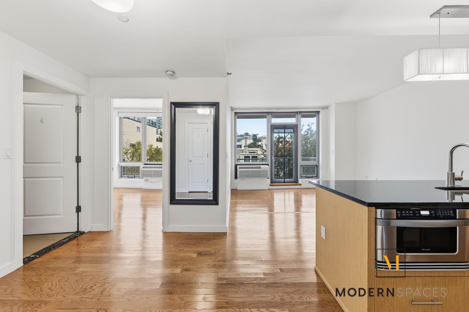 5-49 Borden Avenue Property Photo 2
