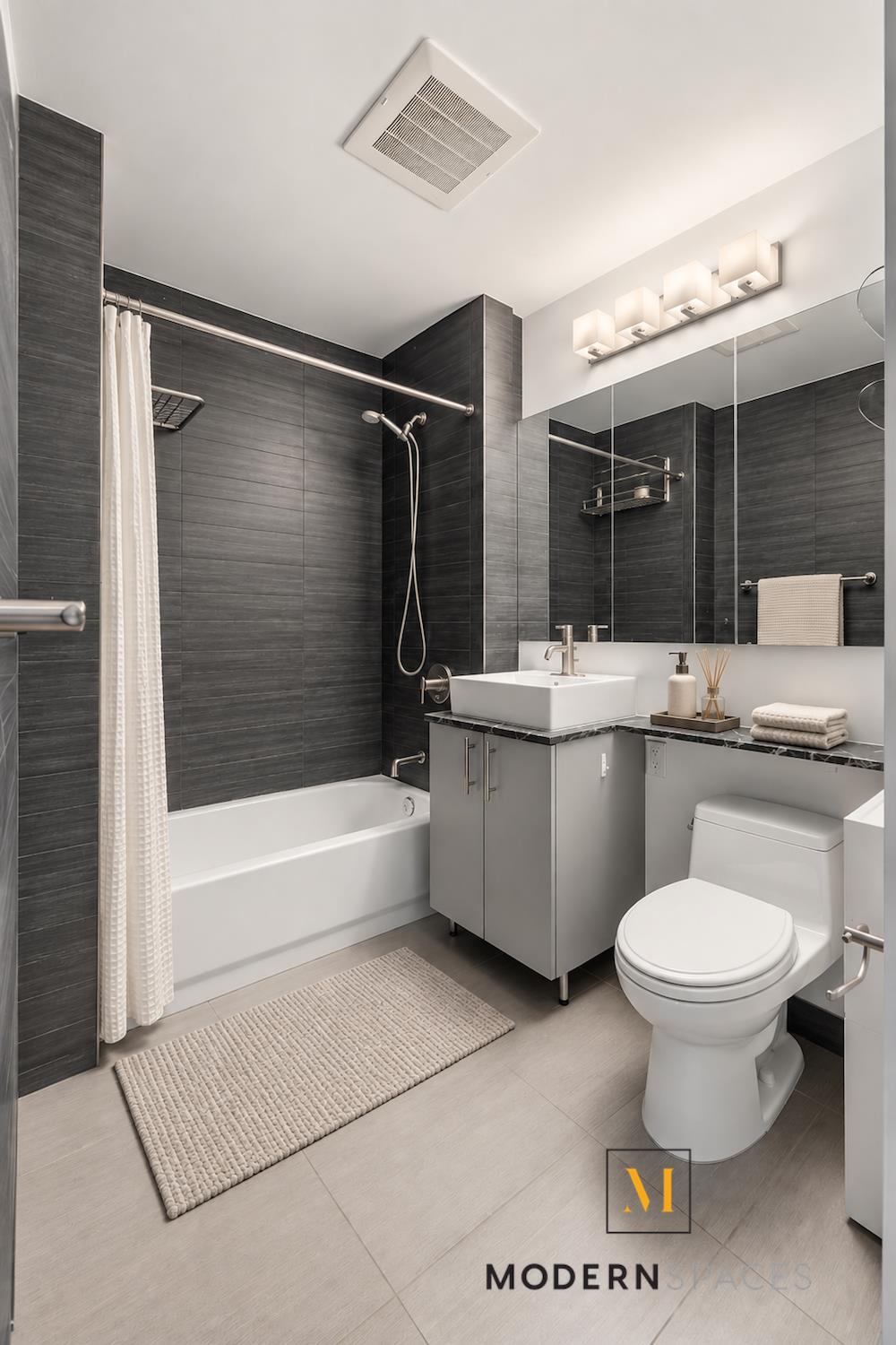 5-49 Borden Avenue Property Photo 10