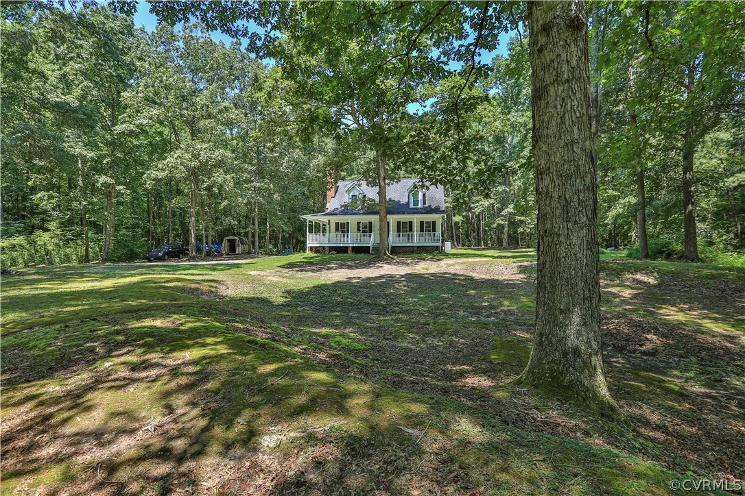 26037 Nw Sussex Dr Property Photo 3