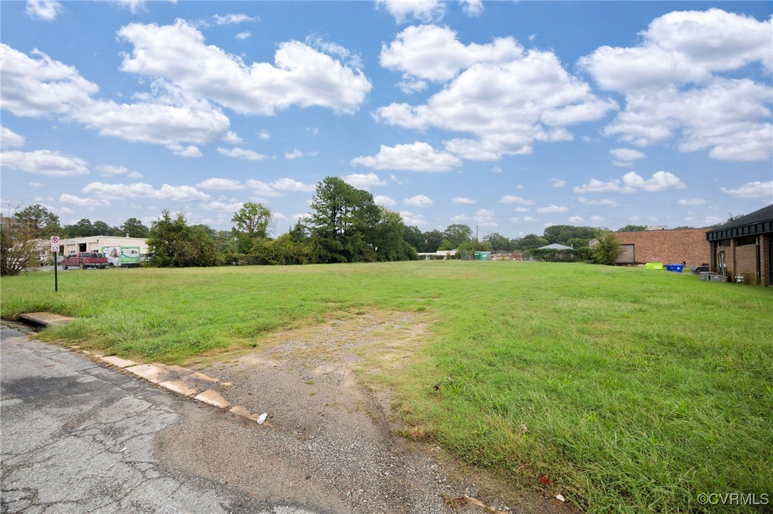 6504 Dickens Pl Property Photo 7