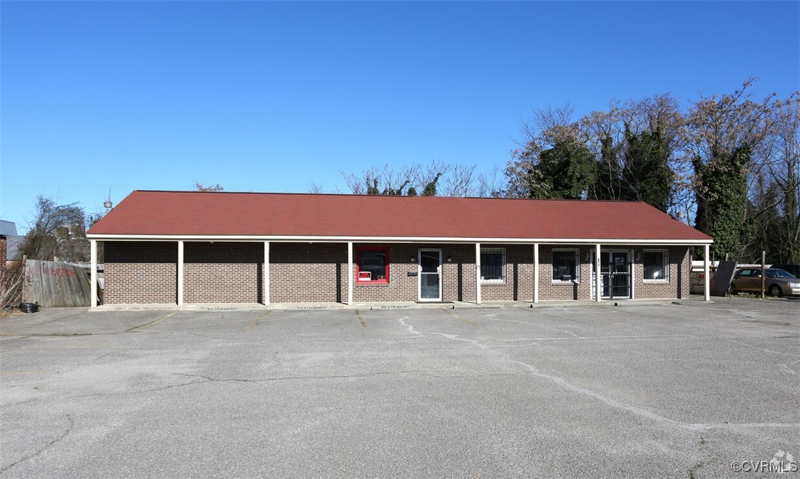 2019 E Washington St Property Photo 2
