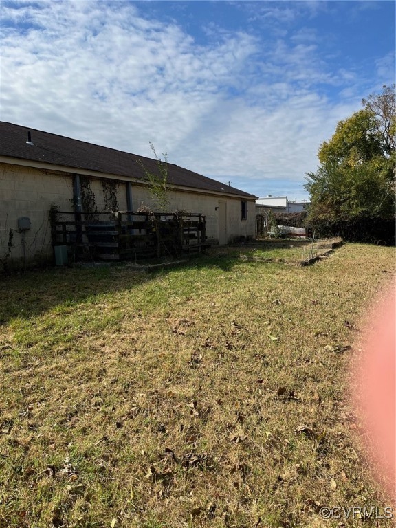 2019 E Washington St Property Photo 5