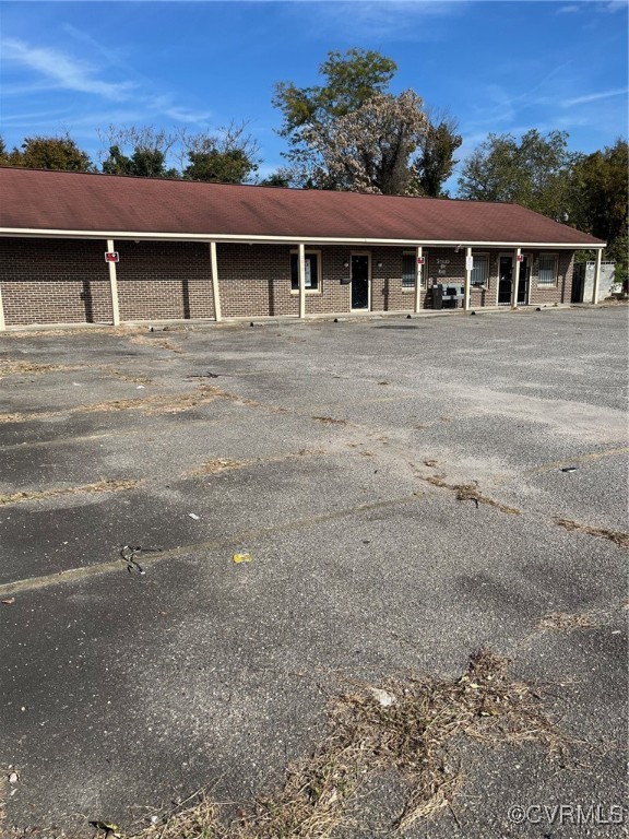 2019 E Washington St Property Photo 8